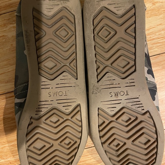 TOMS Camo Camouflage Alpargata Canvas Slip on Shoes Womens 11 Great Condition - Picture 3 of 3